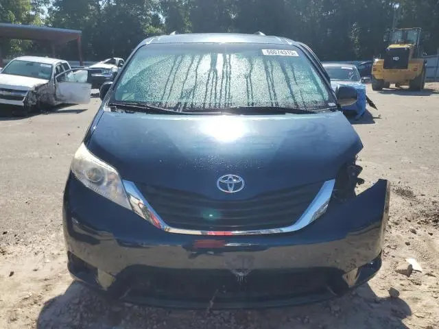 2011 TOYOTA SIENNA LE  