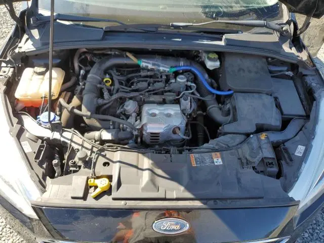 2017 FORD FOCUS SE  