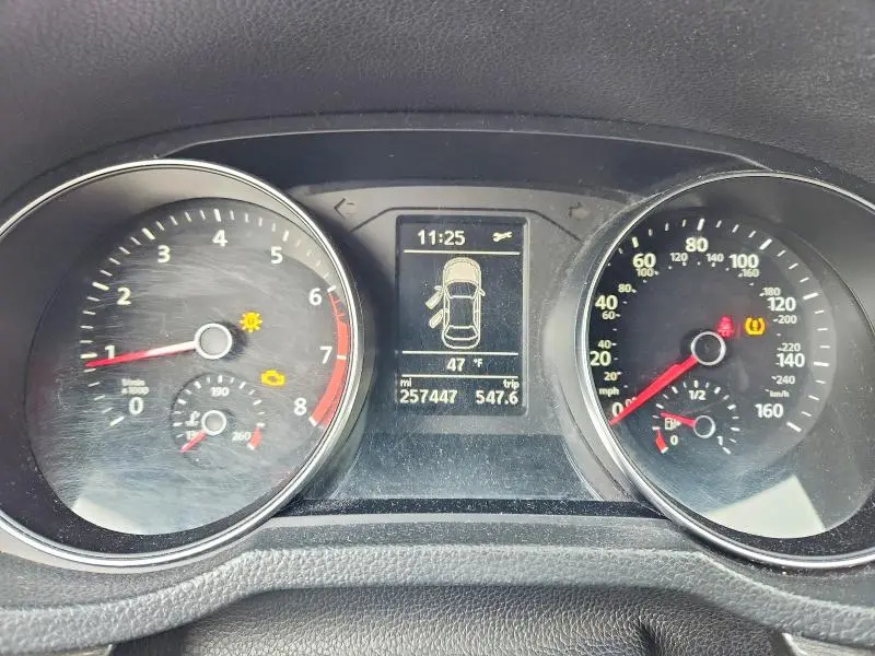 2016 VOLKSWAGEN PASSAT SE  