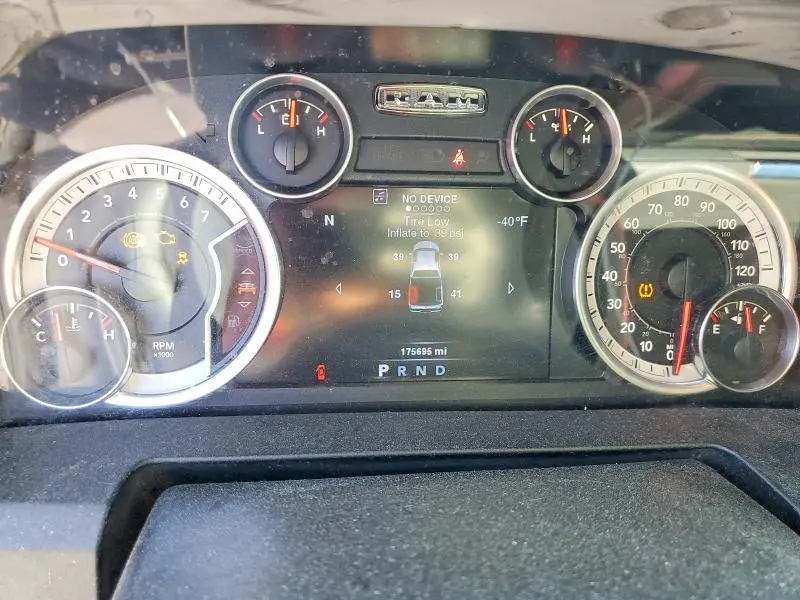 2014 RAM 1500 SLT  