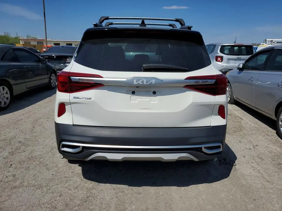 2022 KIA SELTOS S  