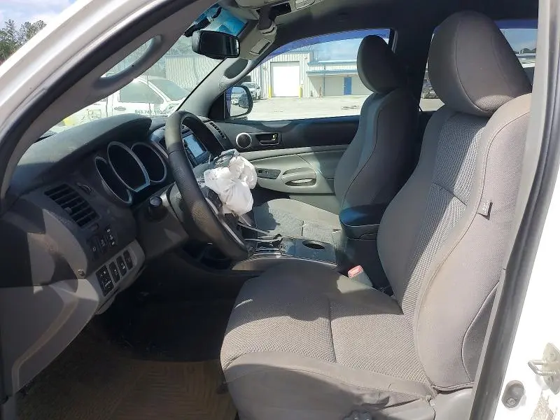 2013 TOYOTA TACOMA V6  