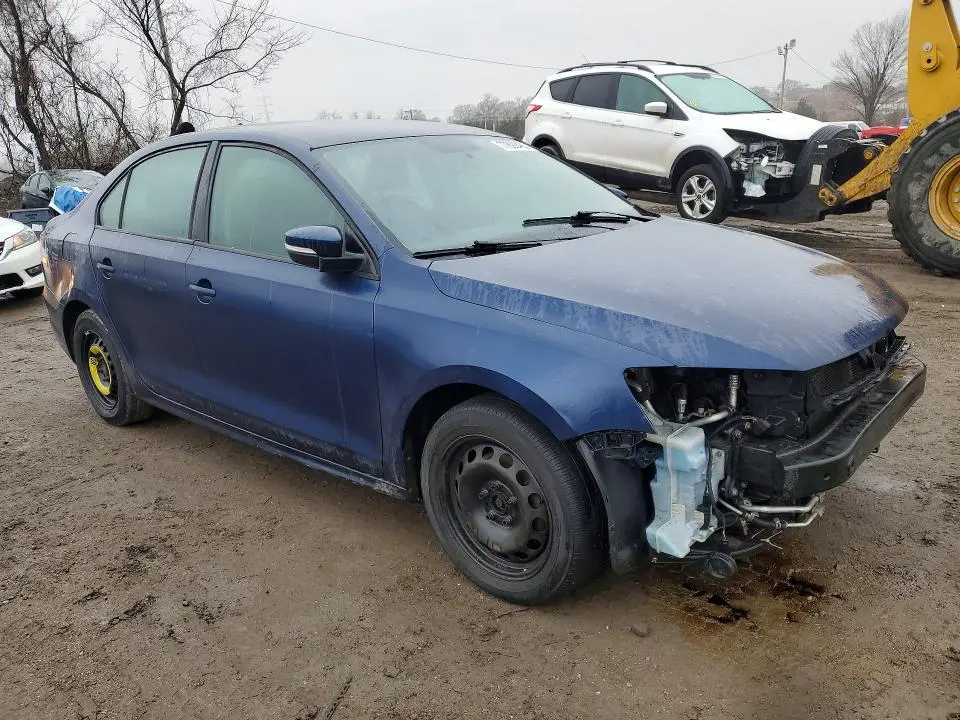 2014 VOLKSWAGEN JETTA SE  