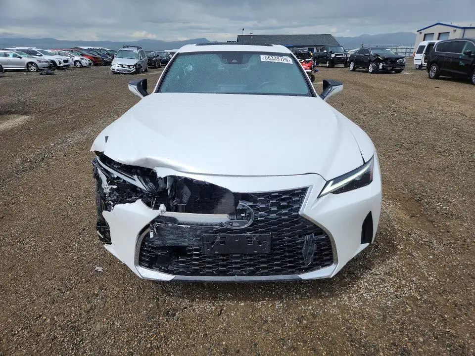 2021 LEXUS IS 300  
