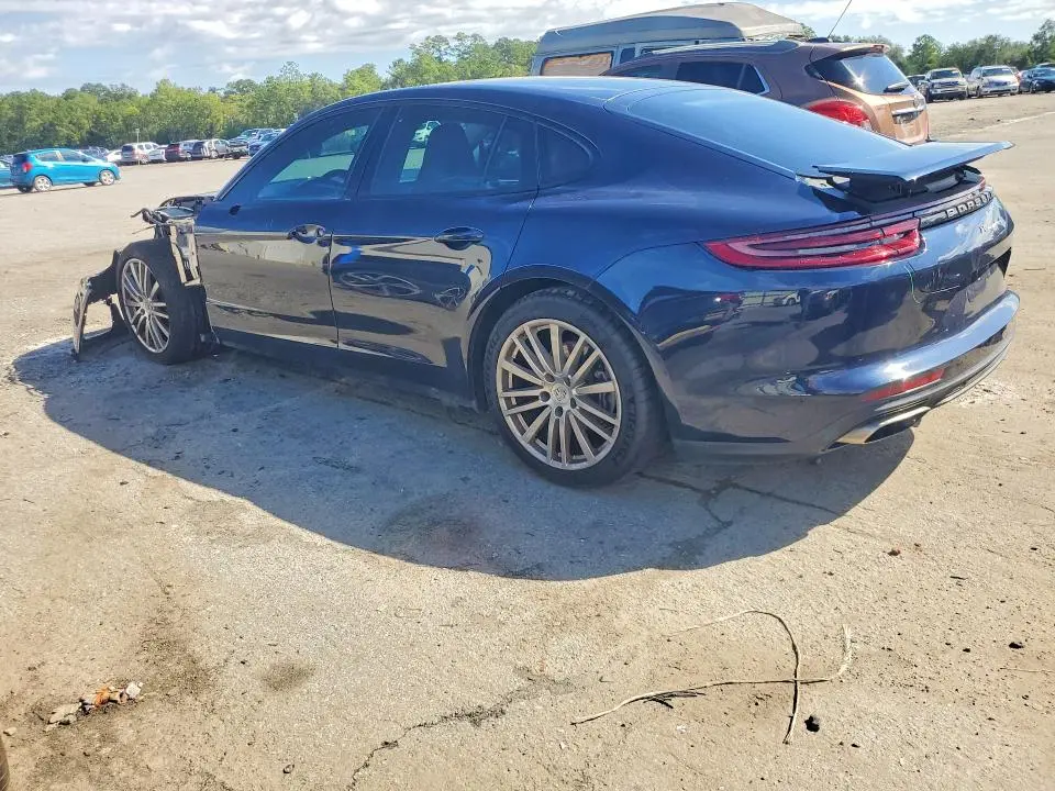 2018 PORSCHE PANAMERA 4  