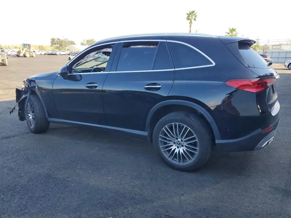 2024 MERCEDES-BENZ GLC 300  