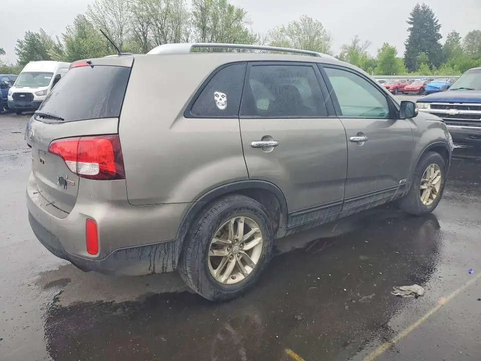 2015 KIA SORENTO LX  