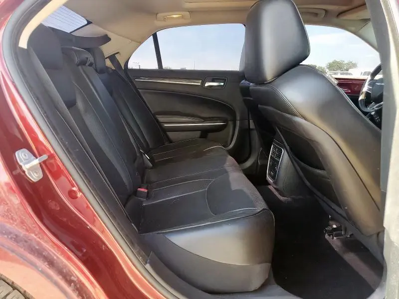 2019 CHRYSLER 300 LIMITED  
