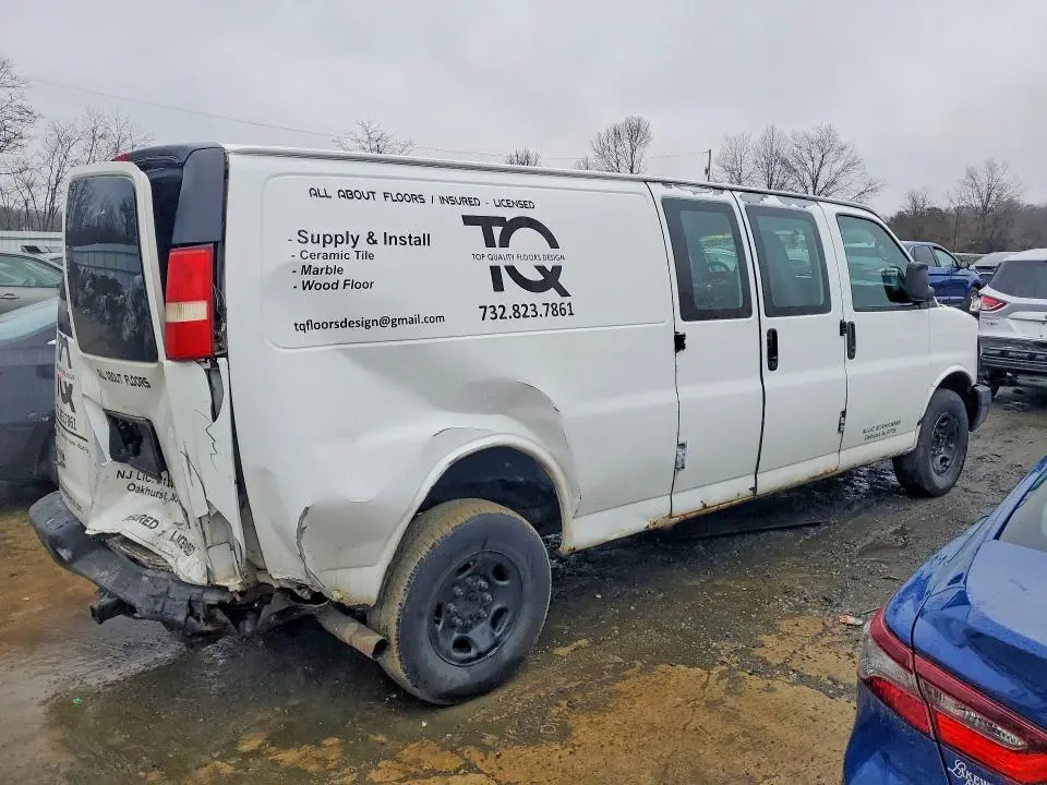 2011 GMC SAVANA G3500  