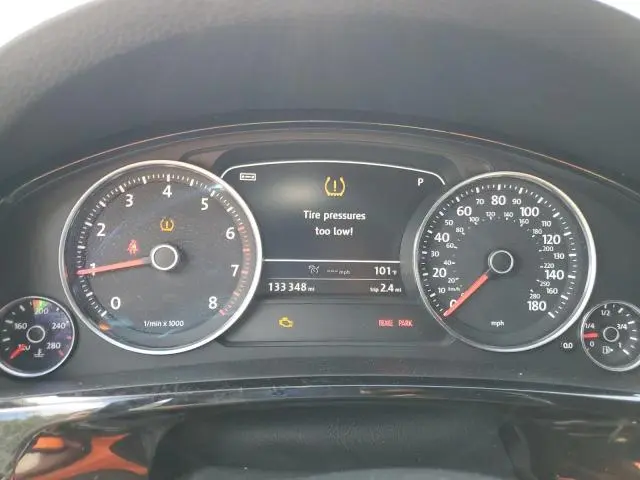 2017 VOLKSWAGEN TOUAREG WOLFSBURG  