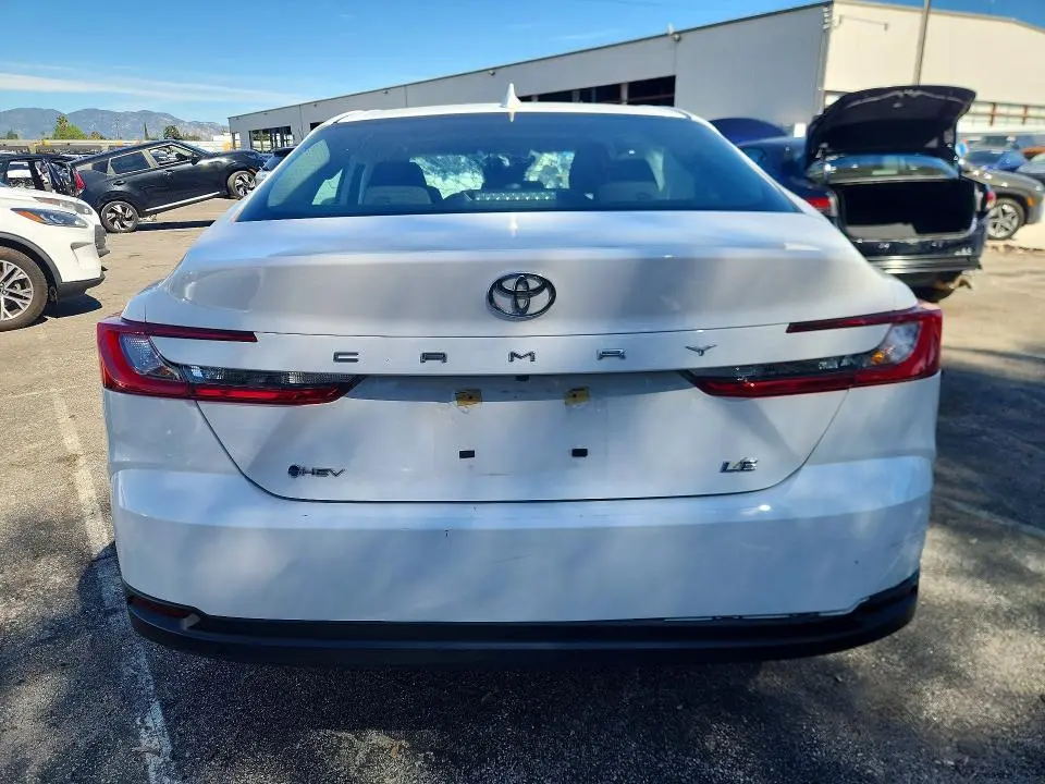 2025 TOYOTA CAMRY XSE  