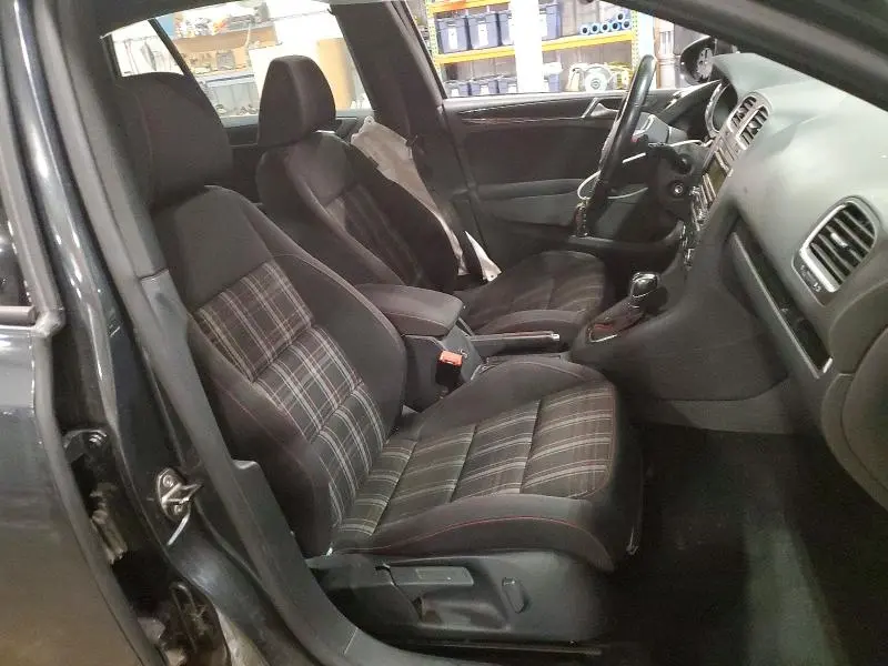 2011 VOLKSWAGEN GTI   