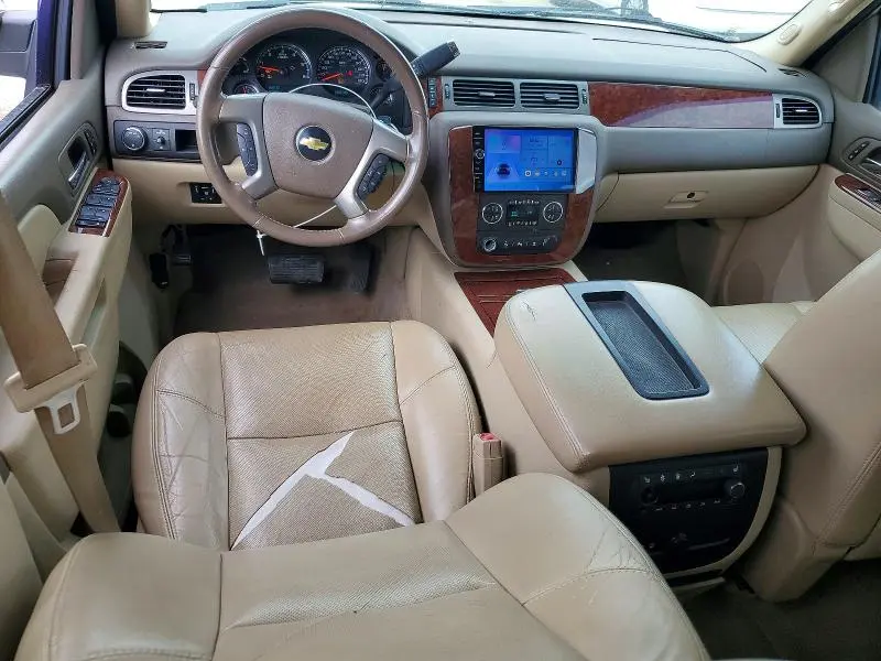2011 CHEVROLET SUBURBAN C1500 LTZ  