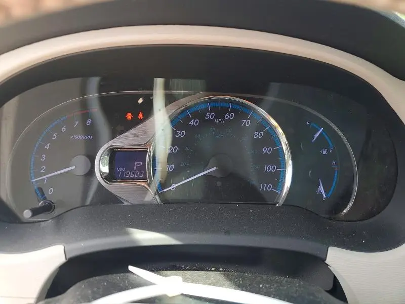 2011 TOYOTA SIENNA XLE 8-PASSENGER  