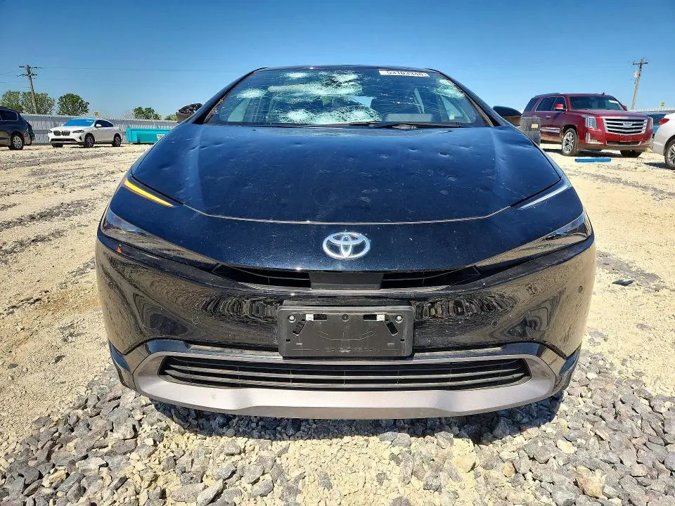 2024 TOYOTA PRIUS XLE  