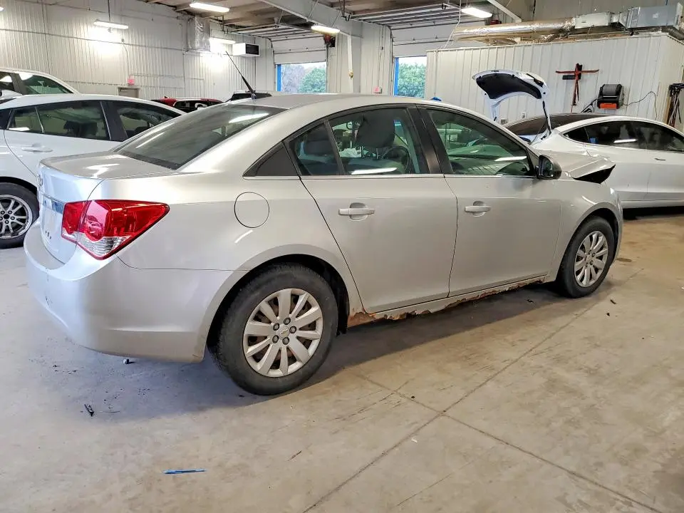 2011 CHEVROLET CRUZE LS  