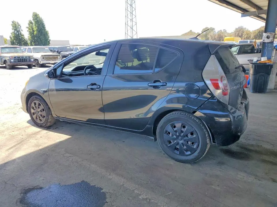 2014 TOYOTA PRIUS C THREE  