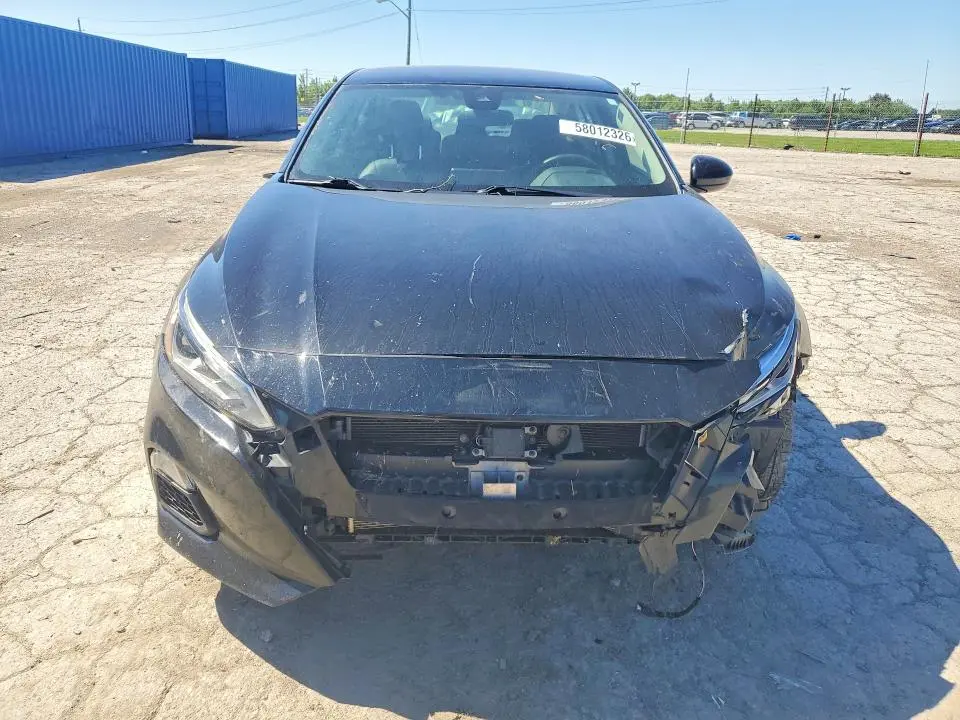 2021 NISSAN ALTIMA SR  