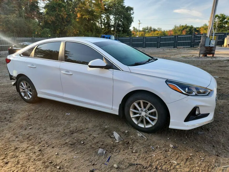 2018 HYUNDAI SONATA SE  