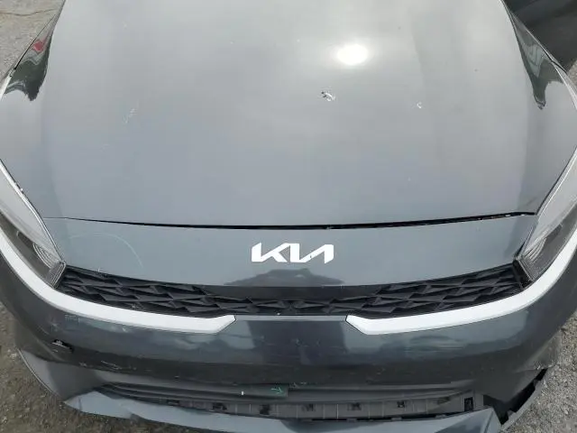 2023 KIA FORTE LX  