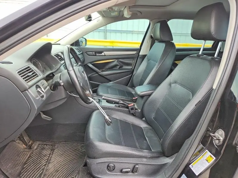 2014 VOLKSWAGEN PASSAT SE  