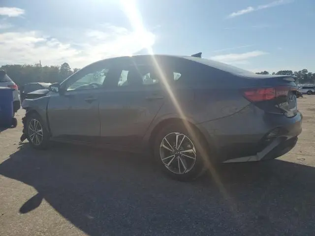 2023 KIA FORTE LX  