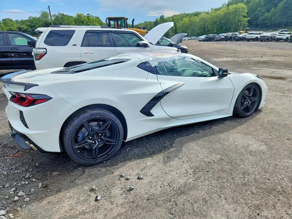 2024 CHEVROLET CORVETTE STINGRAY 2LT  