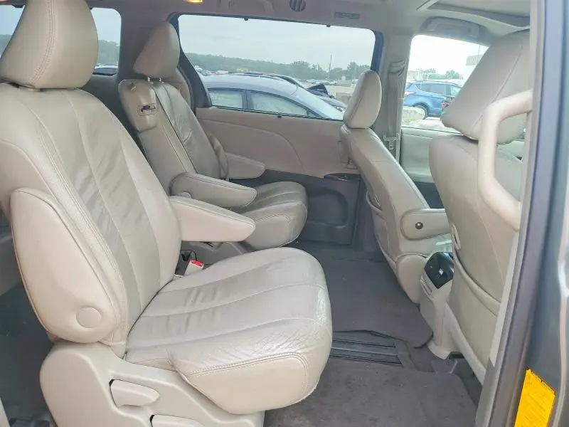 2011 TOYOTA SIENNA XLE 8-PASSENGER  