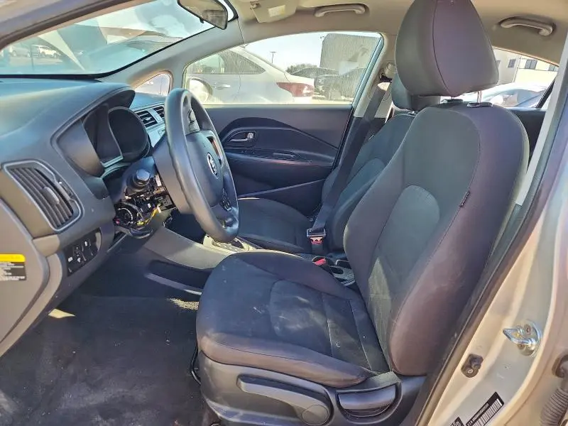 2016 KIA RIO LX  