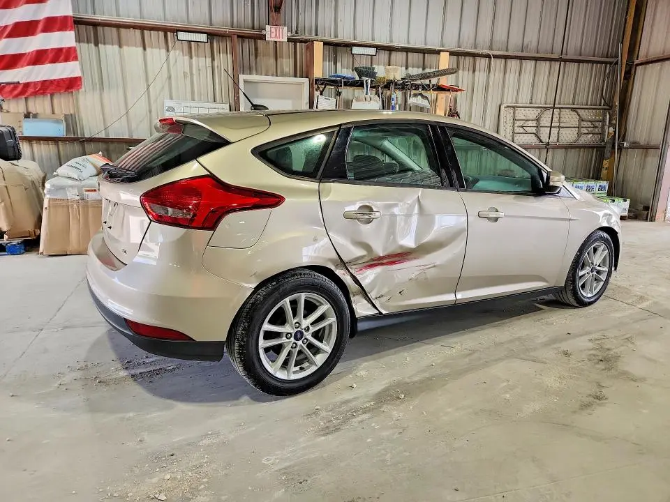 2017 FORD FOCUS SE  