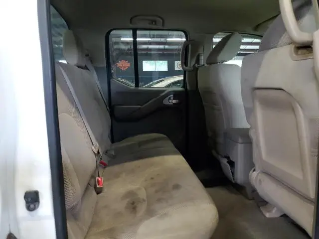2010 NISSAN FRONTIER CREW CAB SE  