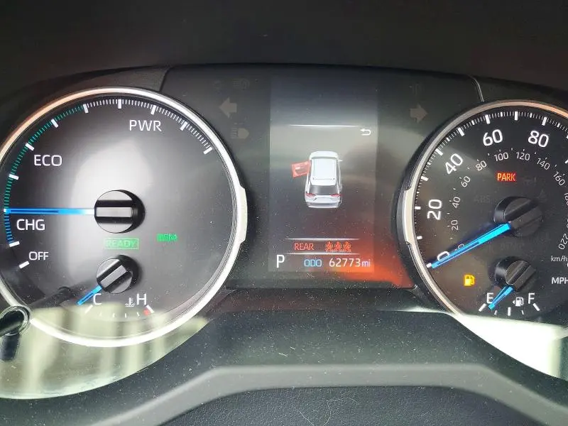 2022 TOYOTA RAV4 SE  