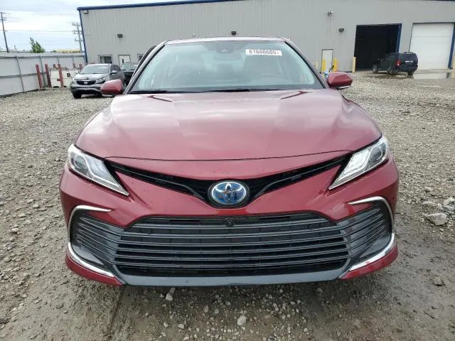 2022 TOYOTA CAMRY XLE  