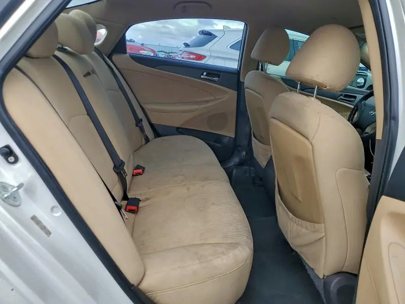 2011 HYUNDAI SONATA GLS  