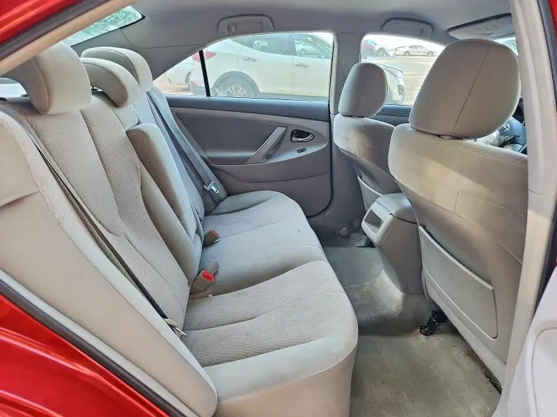 2011 TOYOTA CAMRY LE  