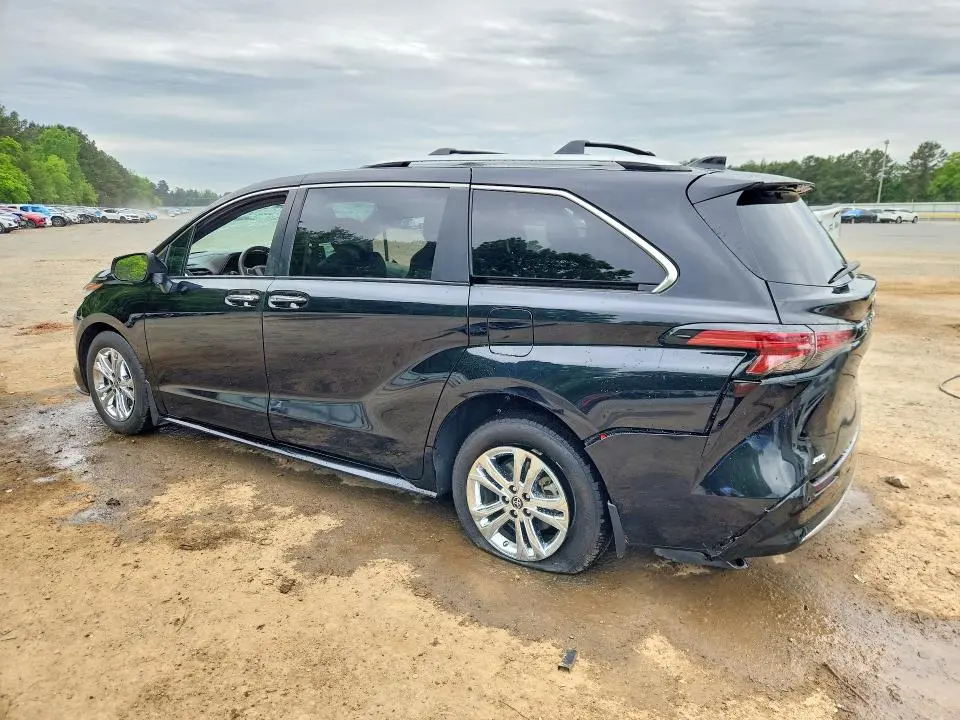 2023 TOYOTA SIENNA PLATINUM 7-PASSENGER  