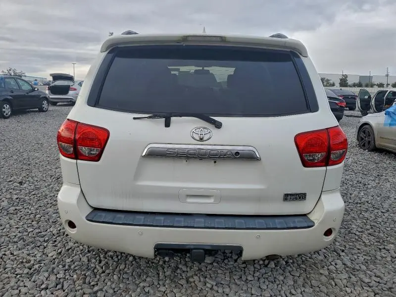 2013 TOYOTA SEQUOIA PLATINUM  