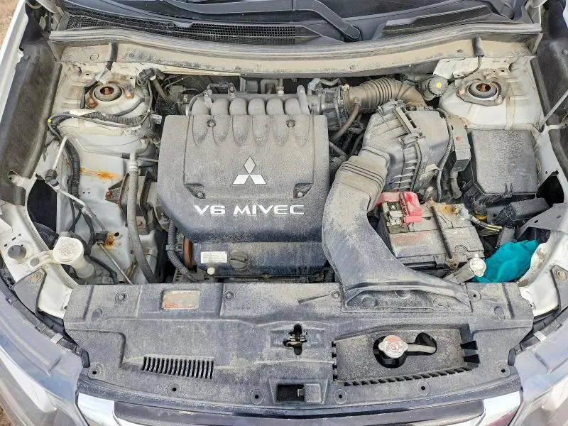 2018 MITSUBISHI OUTLANDER SE  