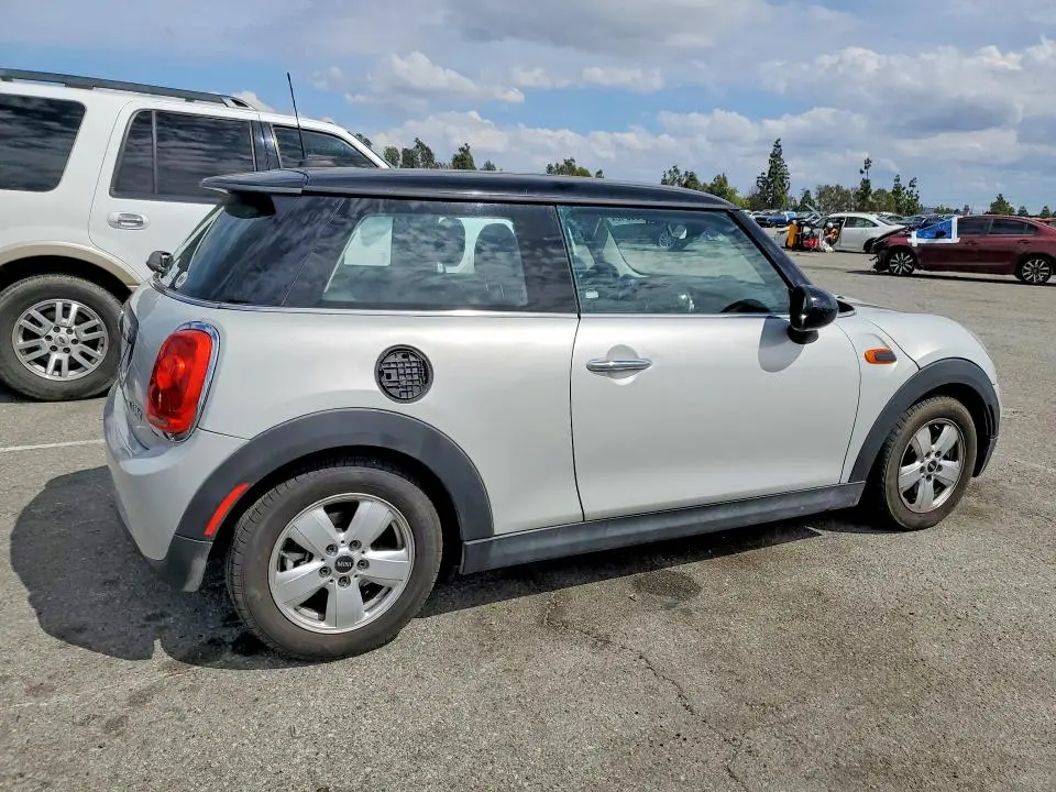 2016 MINI COOPER   
