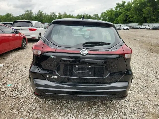 2021 NISSAN KICKS S  