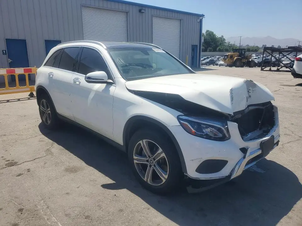 2019 MERCEDES-BENZ GLC 300  