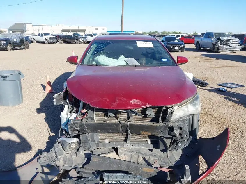 2017 TOYOTA CAMRY SE