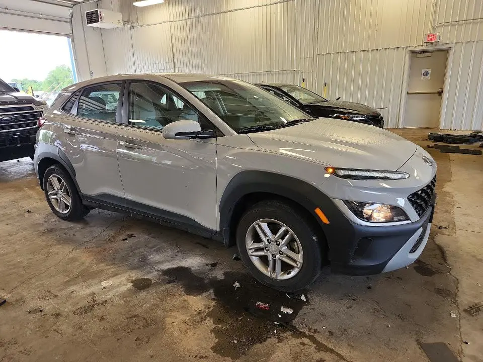 2022 HYUNDAI KONA SE  