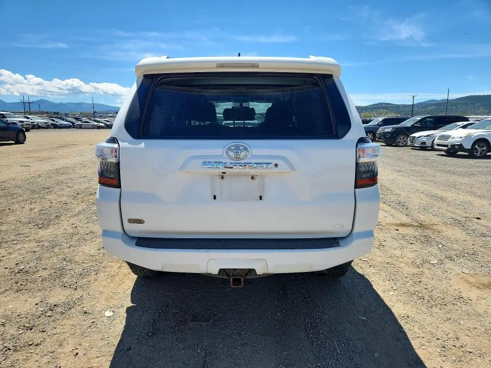 2017 TOYOTA 4RUNNER SR5  