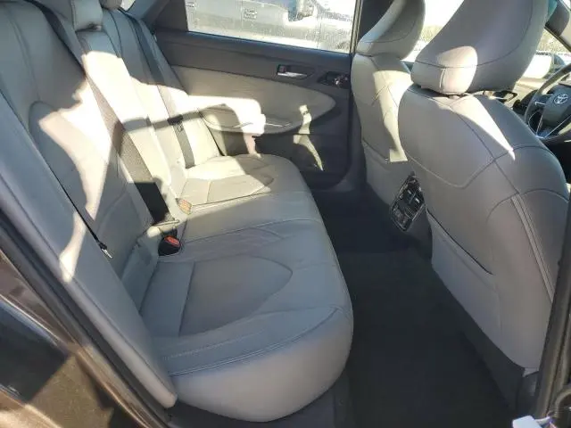 2019 TOYOTA AVALON XLE  