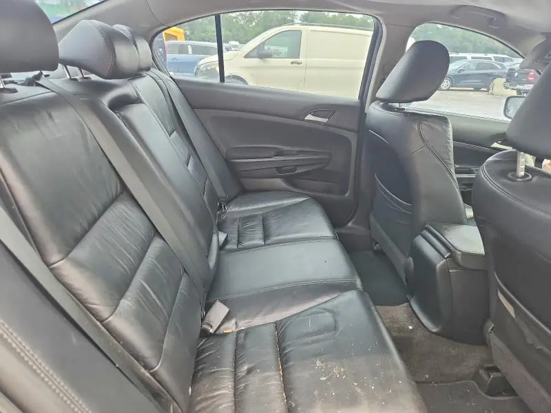2011 HONDA ACCORD SE  