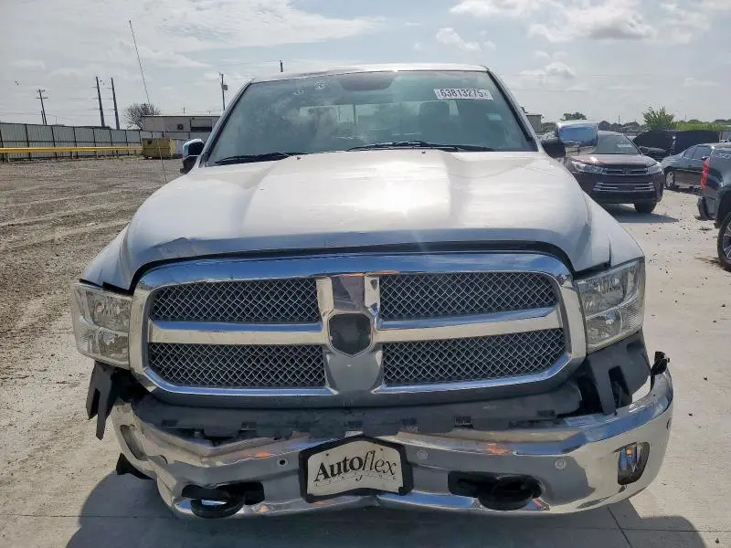 2017 RAM 1500 SLT  