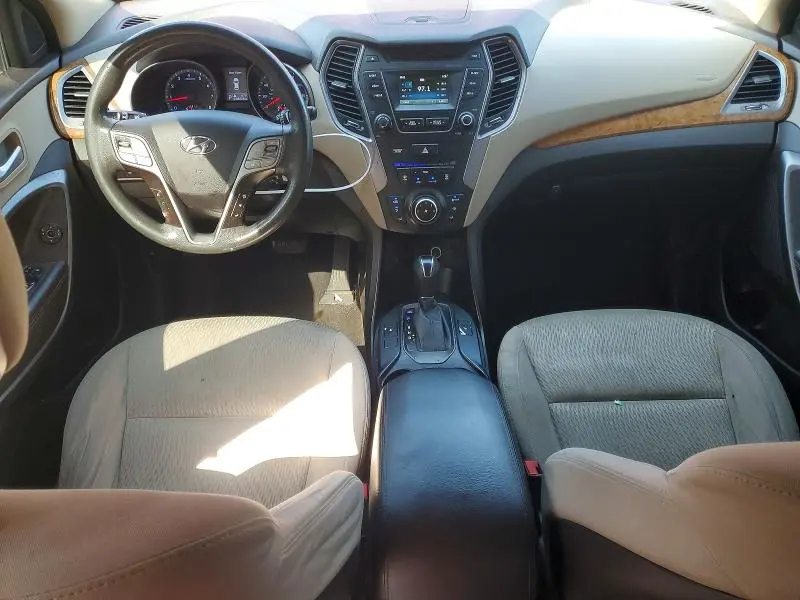 2016 HYUNDAI SANTA FE SE  