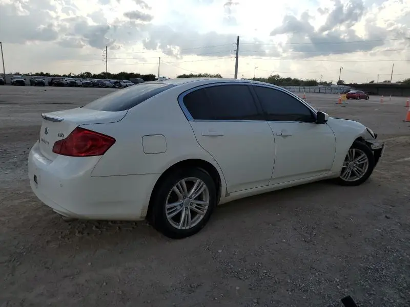 2011 INFINITI G37   