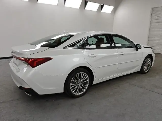 2022 TOYOTA AVALON LIMITED  
